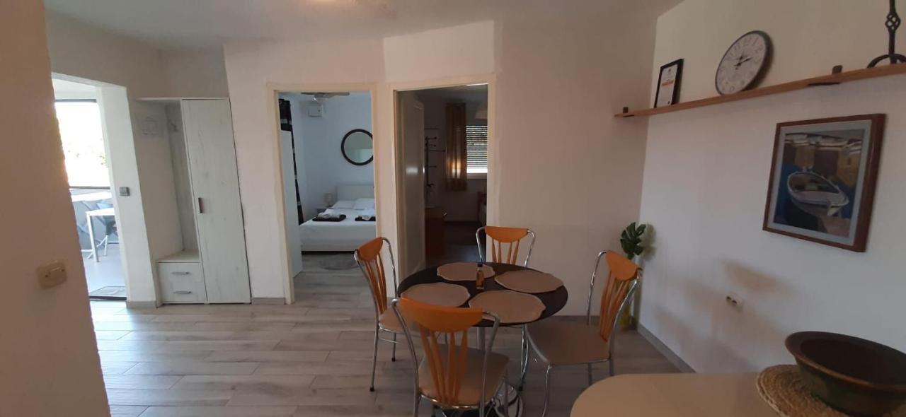 Apartment Mezaroca โรกอซนิซา ภายนอก รูปภาพ