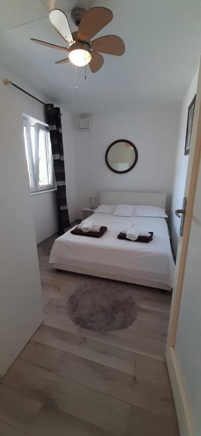 Apartment Mezaroca โรกอซนิซา ภายนอก รูปภาพ