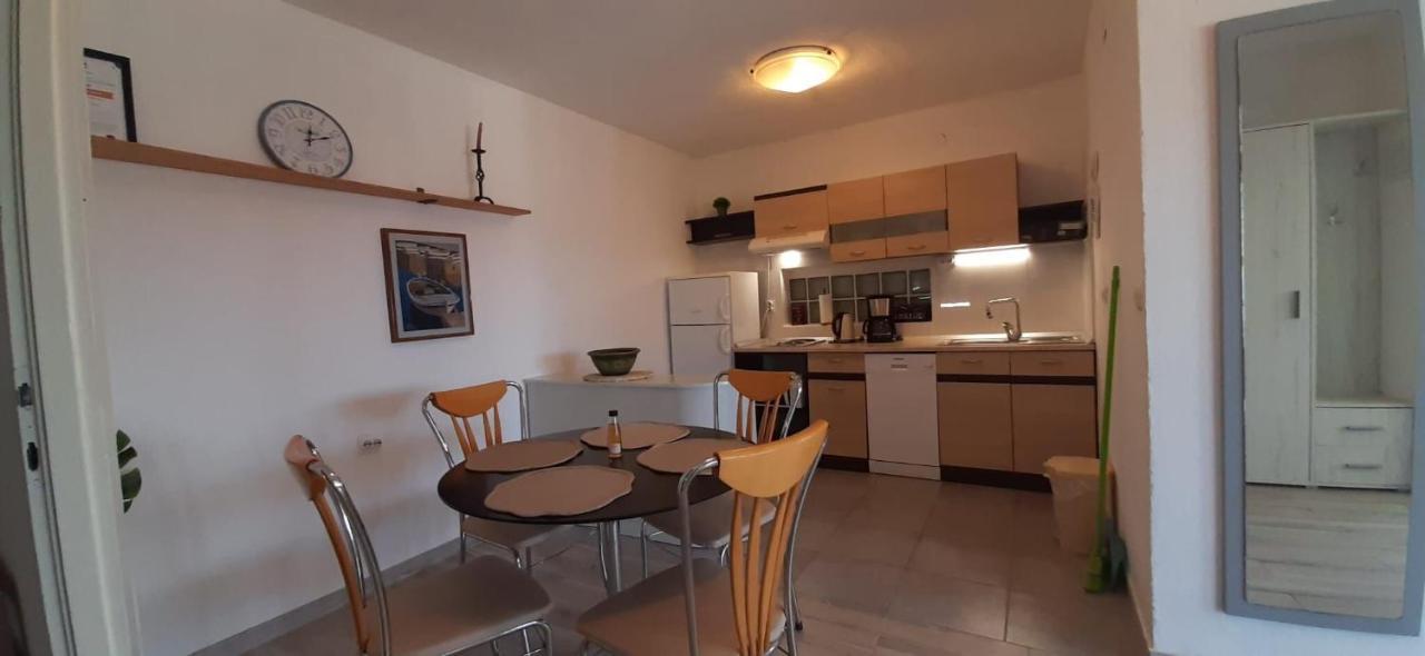 Apartment Mezaroca โรกอซนิซา ภายนอก รูปภาพ